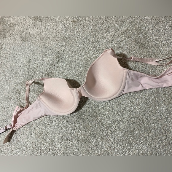 Victoria Secret Lightly Lined Demi Bra - Picture 3 of 3